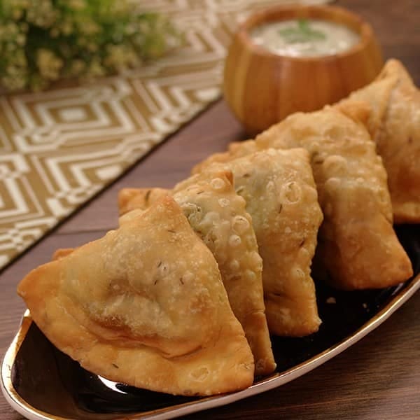 Home Made Aalo Samosa - 12 Pcs